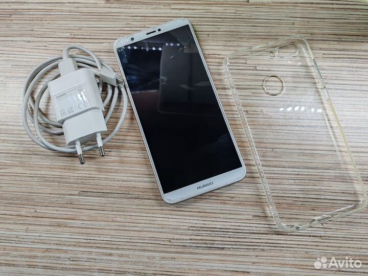 HUAWEI P Smart, 3/32 ГБ