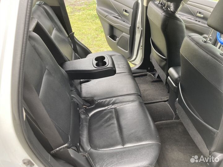 Mitsubishi Outlander 2.4 CVT, 2015, 186 000 км