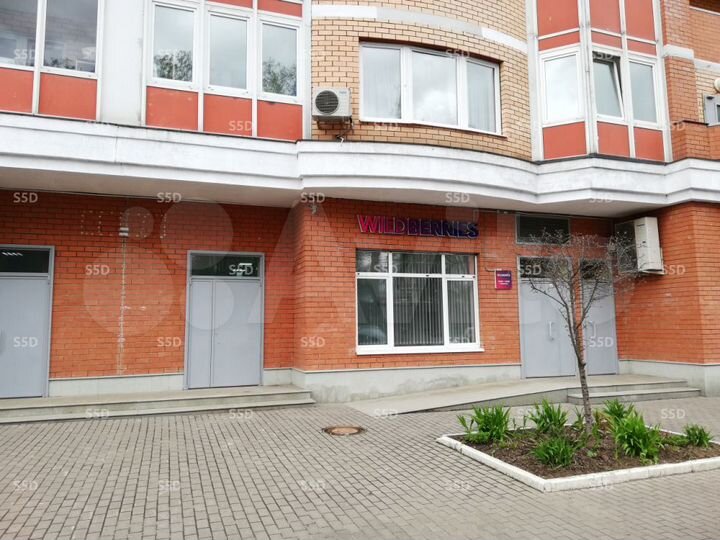 Продам торговое помещение, 165.7 м²