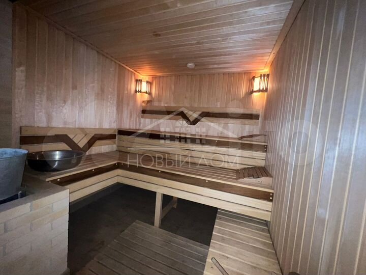 Дом 400 м² на участке 9 сот.