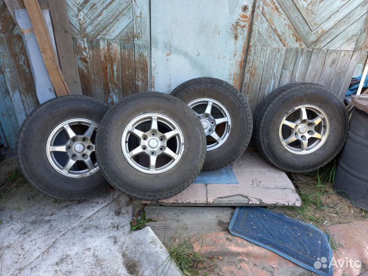 R16 Nokian Tyres Hakkapeliitta 1 265/75, PCD 6x139.7 DIA 60.8