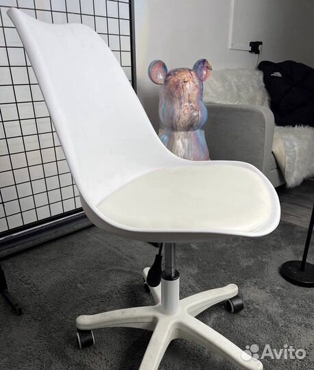 Стулик на колесиках