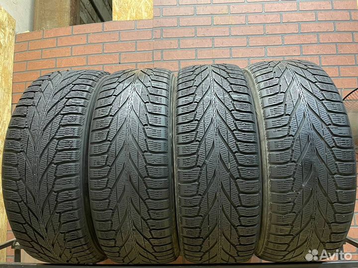 Nokian Tyres Hakkapeliitta R2 SUV 235/55 R19 105R