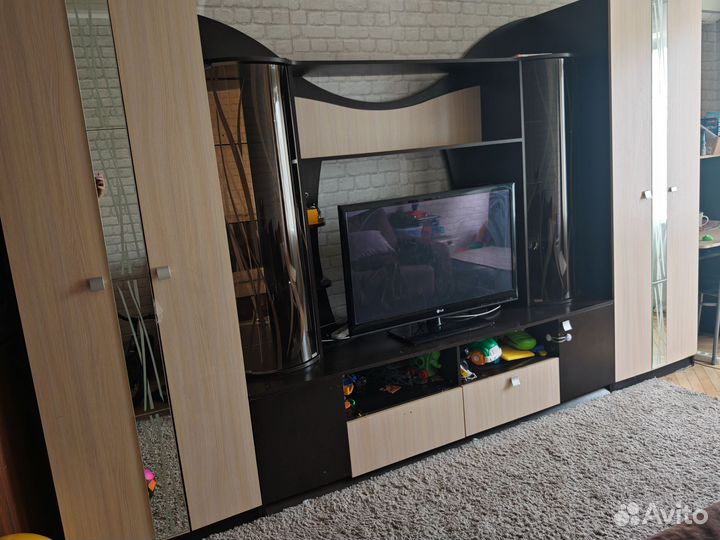 Стенка в гостиную б/у