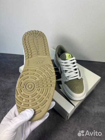 Кроссовки Travis Scott x Air Jordan 1 Low Golf Neu