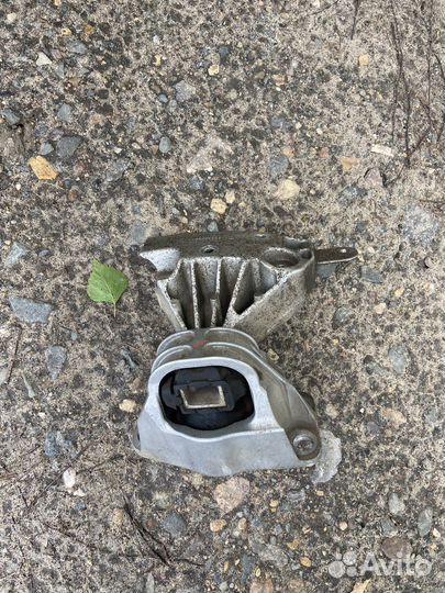 Опора двигателя renault duster