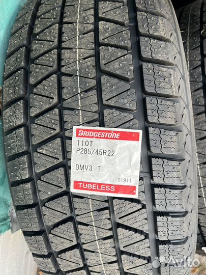 Bridgestone Blizzak DM-V3 285/45 R22
