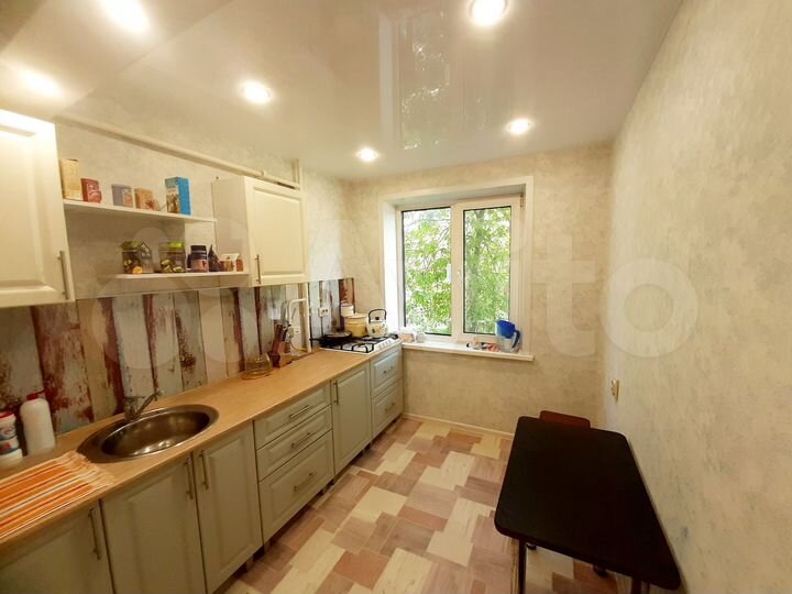 4-к. квартира, 60 м², 2/5 эт.