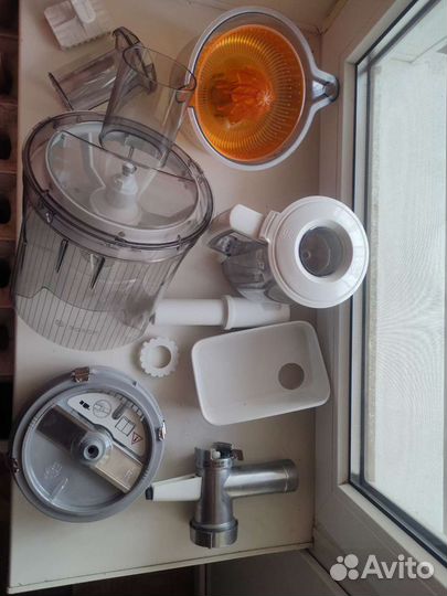 Кухонный комбайн Bosch Styline MUM54251