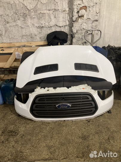 Бампер верхняя часть белая Б/У на Ford Transit