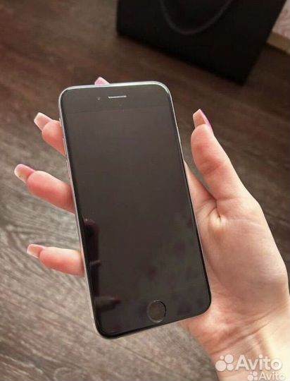 iPhone 6S, 64 ГБ