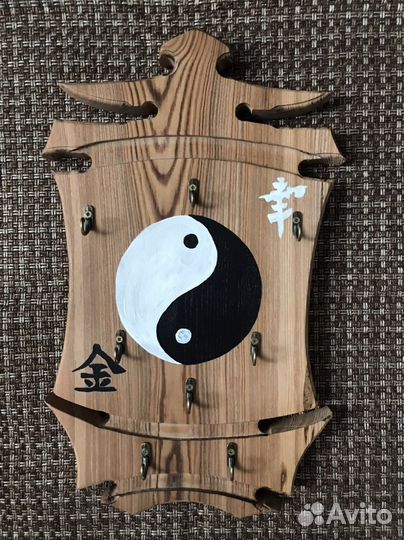 Ключница настенная из дерева