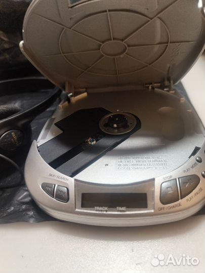 CD Плеер Aiwa XP-V30