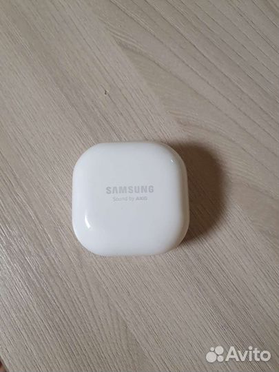 Samsung galaxy buds live (Белые)