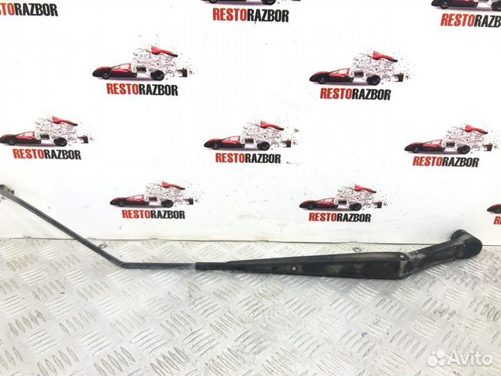 Поводок дворника левый Mitsubishi Space Wagon