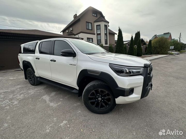 Toyota Hilux 2.8 AT, 2020, 165 000 км
