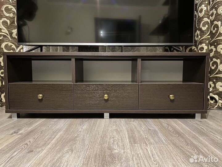Тумбочка под телевизор