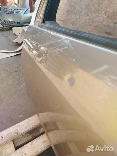 Дверь передняя левая Toyota Prius 2 NHW20 2011