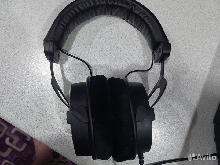 Beyerdynamic DT 990 PRO limited edition