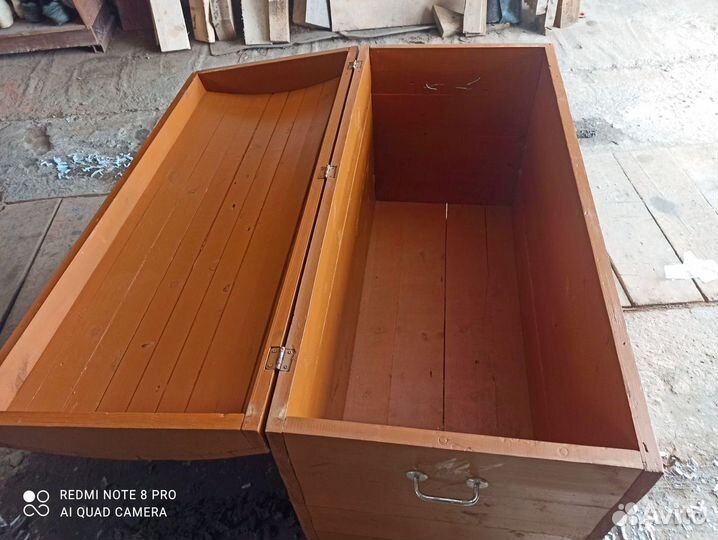 Сундук деревянный