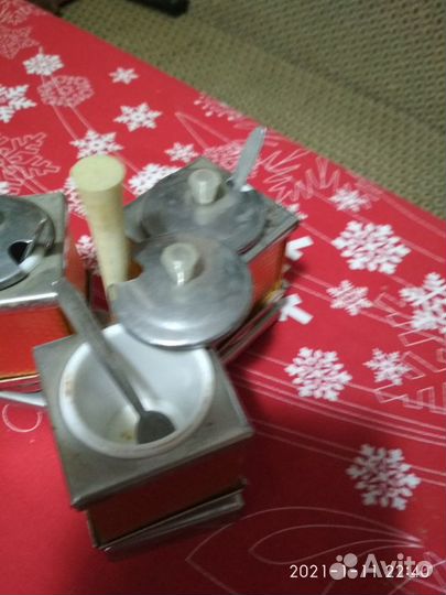 Кувшин-статуэтки