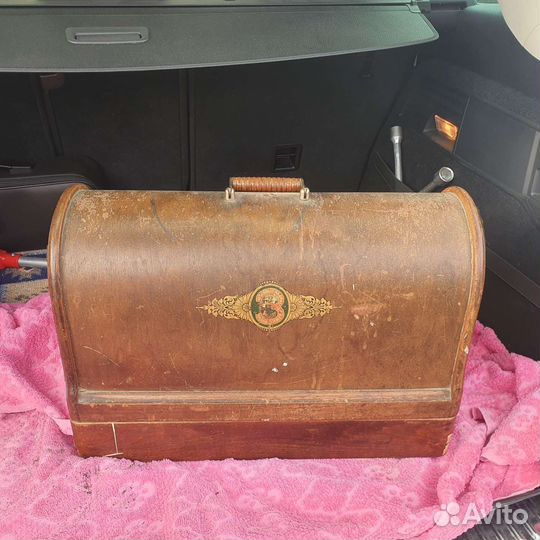 Швейная машинка зингер