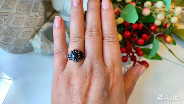 Кольцо с сапфирами Шри-Ланка 4,6ct 17,5р-р s925