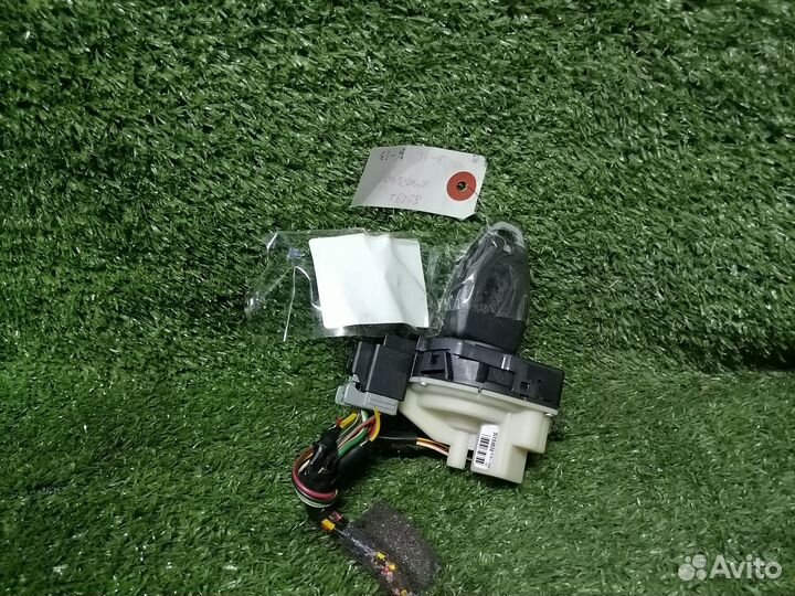 Замок зажигания 30659838 Volvo S40 V50 MS68 MW