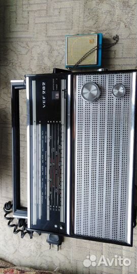 Радиоприемник VEF 202 с блоком питания + 3 ретро