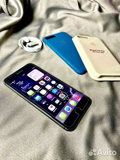 iPhone 8 plus 64GB Black