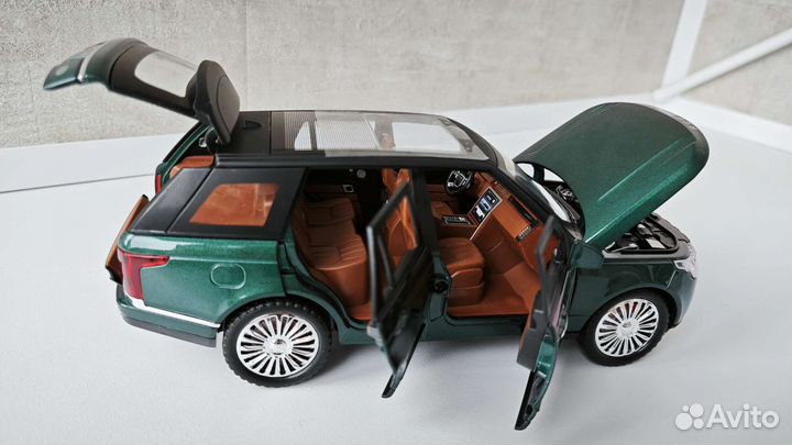 Модель Land Rover 1:24