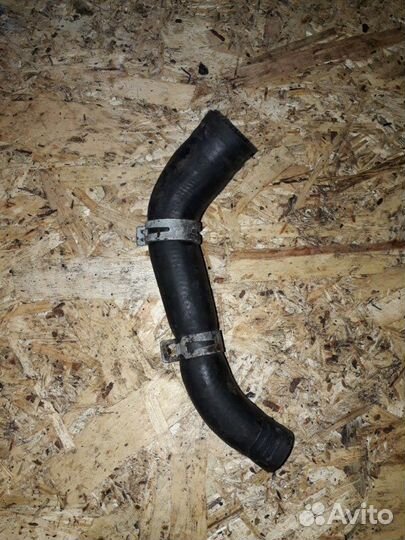 Патрубок системы охлаждения Mercedes Vito W638 OM