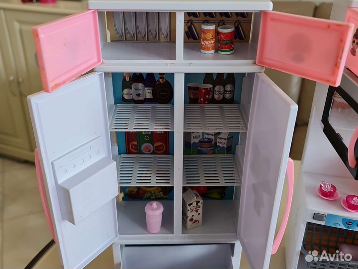 LOL набор кухня+ 4 куколки с аксессуарами