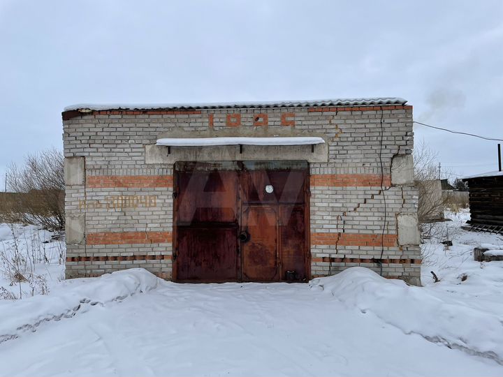 Гараж, > 30 м²