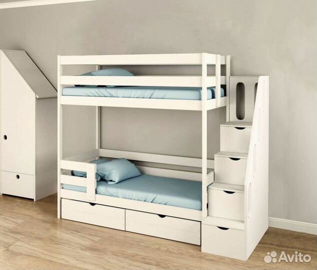 Двухъярусная кровать