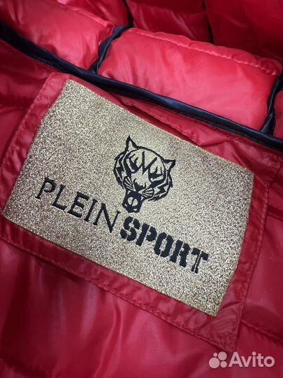 Куртка женская Plein Sport с капюшоном - 1101101