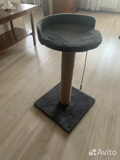 Когтеточка столбик для кошки с лежанкой 60 см