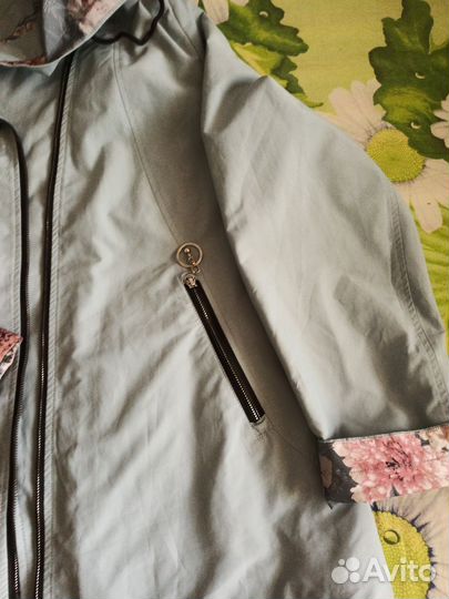 Ветровка женская 56р