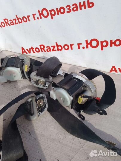 Ремень безопасности Mitsubishi Lancer Cedia