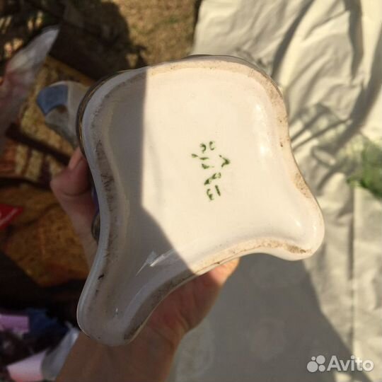 Фарфоровая статуэтка