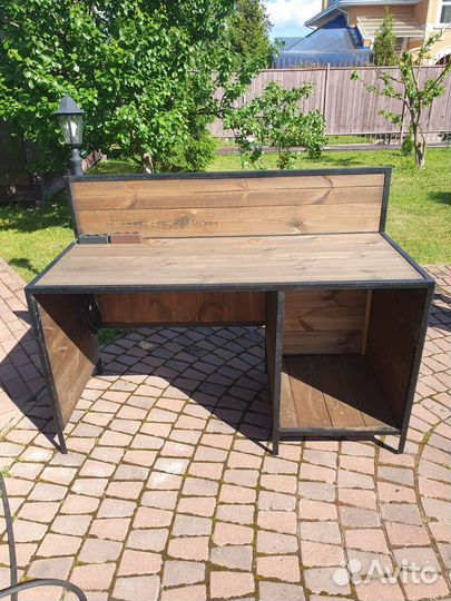 Компьютерный стол в стиле лофт