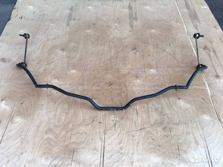 Передний стабилизатор Mitsubishi Carisma Lancer 9