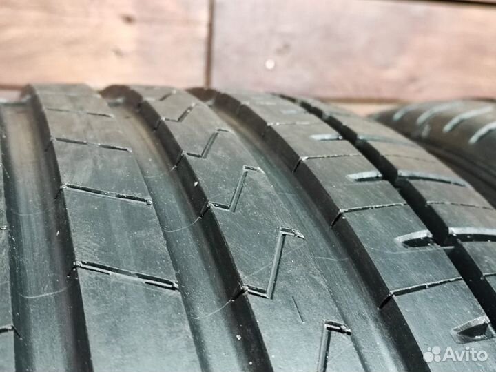 Falken Azenis FK-510 225/40 R19