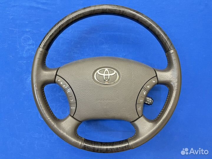 Оригинальный руль с косточкой дерево Toyota Lexus