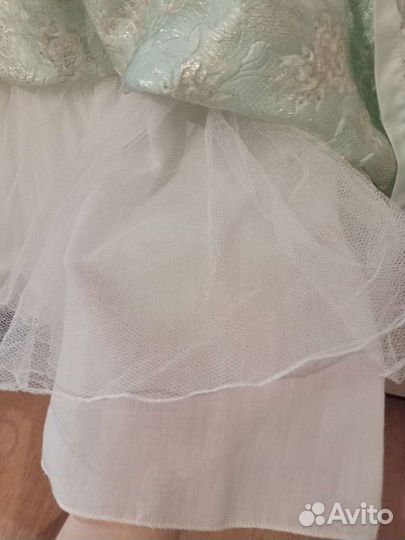 Платье праздничное. Размер 110