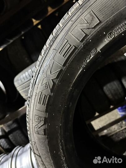 Nexen Roadian HP 285/50 R20