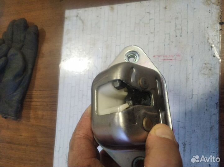 Замок багажника Subaru Forester S12 S13 Impreza