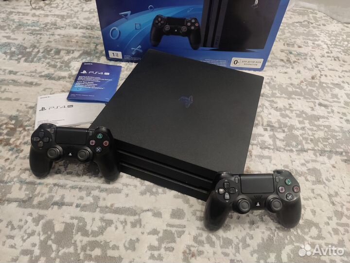 PS4 Pro 1Tb 7208B+2 джоя+60 игр