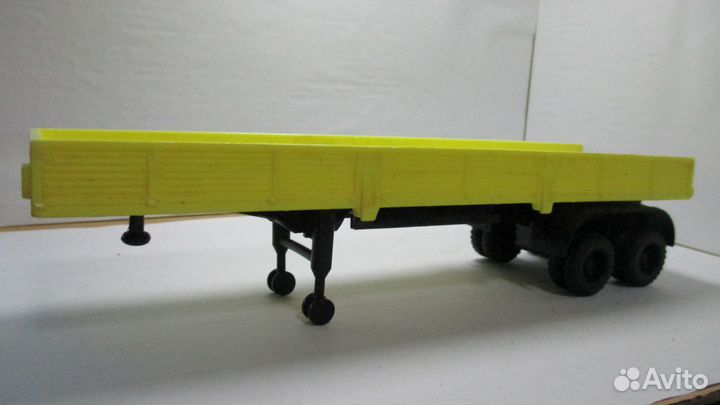 Модель автомобиля камаз с полуприцепом