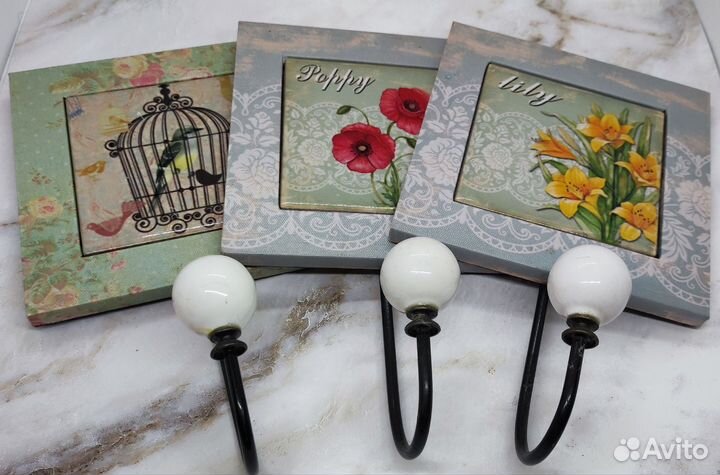 Вешалка настенная